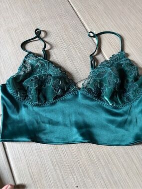 Victoria's Secret Emerald Lace Satin Bralette